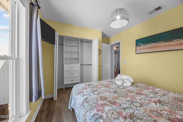 210 Bayview Drive, N Topsail Beach, NC 28460