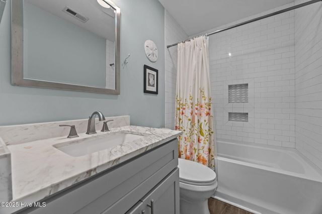210 Bayview Drive, N Topsail Beach, NC 28460