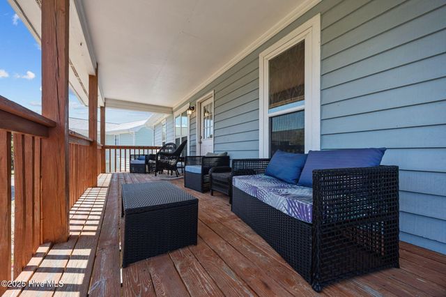 210 Bayview Drive, N Topsail Beach, NC 28460