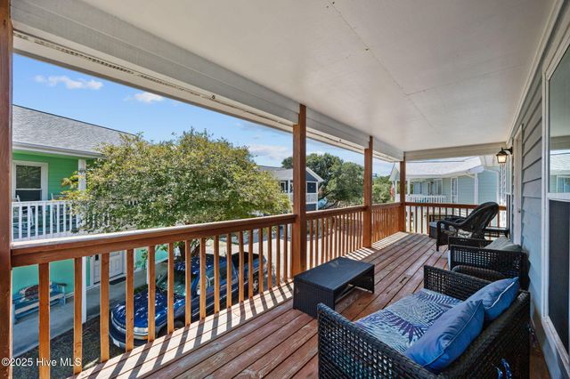 210 Bayview Drive, N Topsail Beach, NC 28460