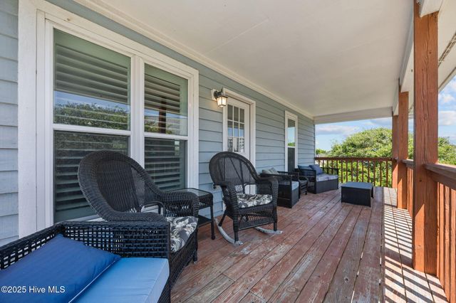 210 Bayview Drive, N Topsail Beach, NC 28460