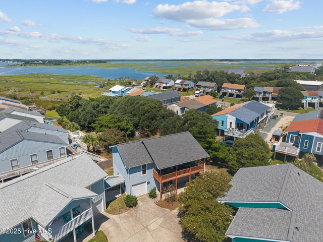 210 Bayview Drive, N Topsail Beach, NC 28460