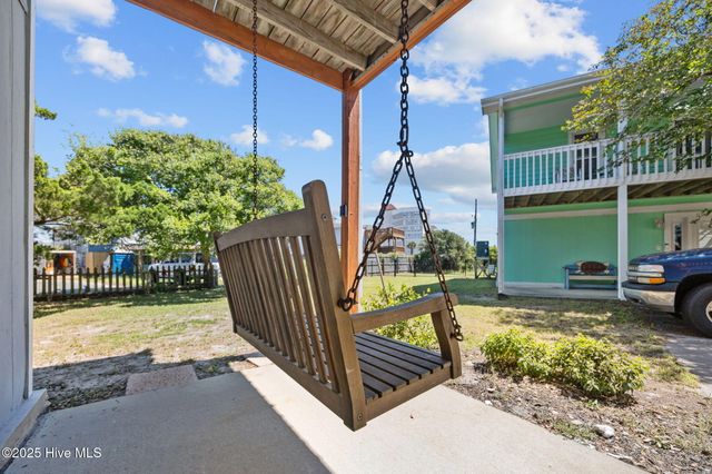 210 Bayview Drive, N Topsail Beach, NC 28460