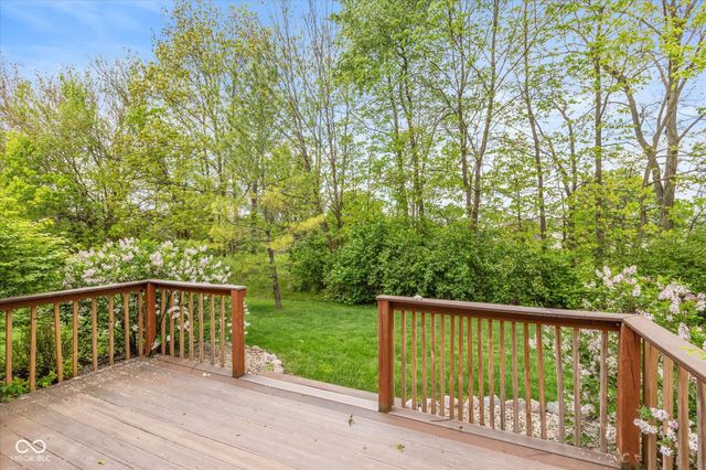 560 Runnymede Court, Greenfield, IN 46140