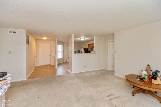 560 Runnymede Court, Greenfield, IN 46140