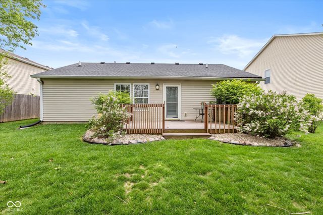 560 Runnymede Court, Greenfield, IN 46140