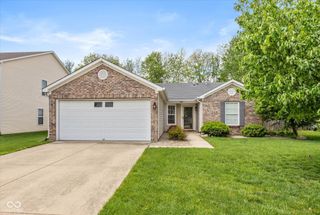 560 Runnymede Court, Greenfield, IN 46140