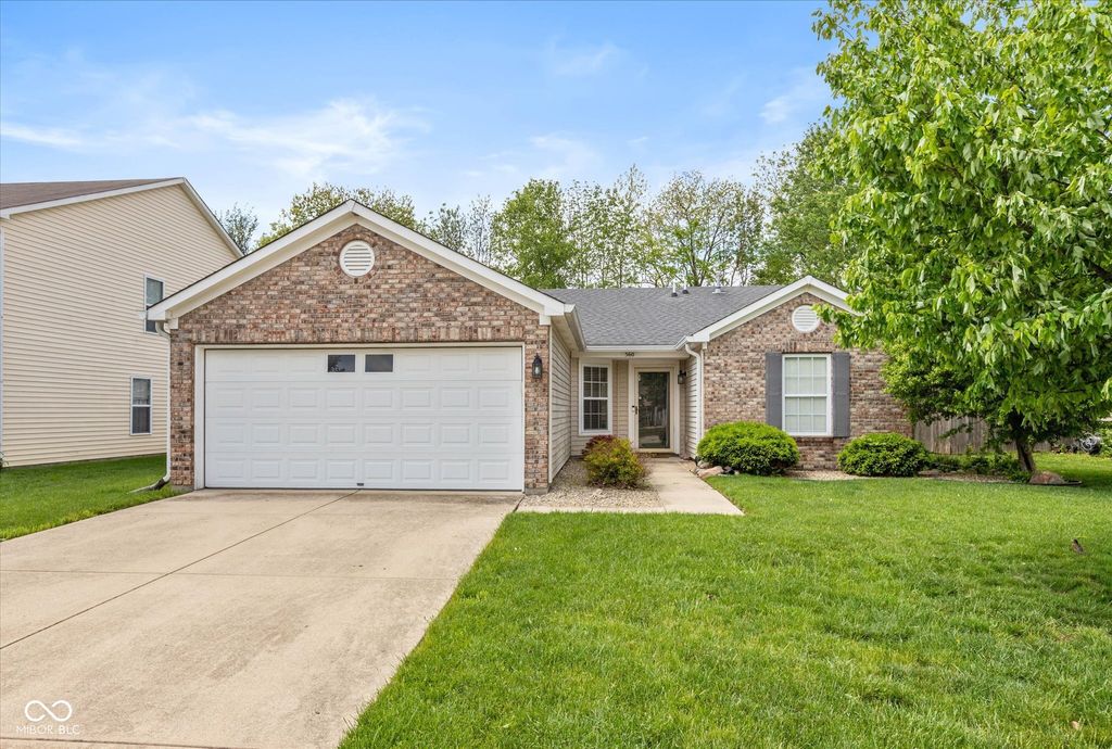 560 Runnymede Court, Greenfield, IN 46140