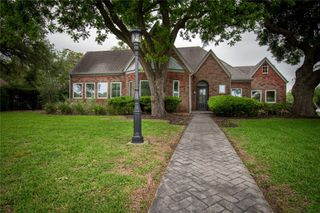261 Louisiana Ave, Corpus Christi, TX 78404