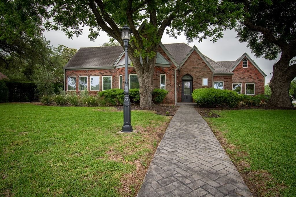 261 Louisiana Ave, Corpus Christi, TX 78404