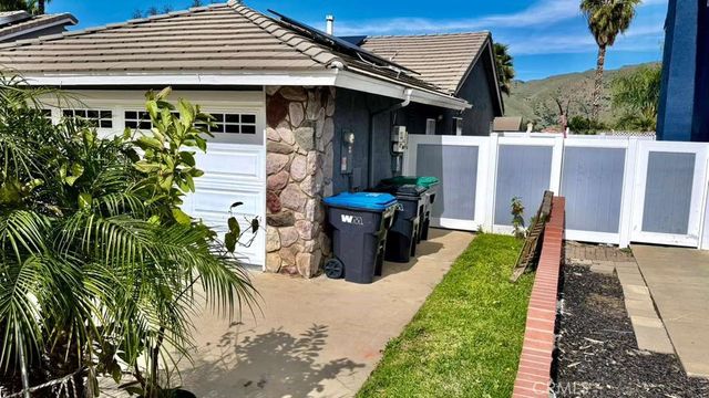 13226 HITCHING RAIL Circle, Corona, CA 92883