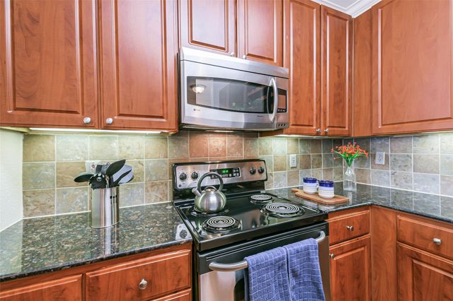 1711 Old Spanish Trail 449, Houston, TX 77054