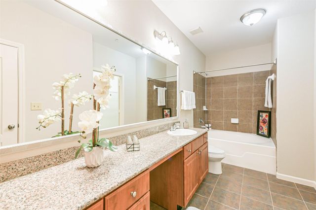1711 Old Spanish Trail 449, Houston, TX 77054