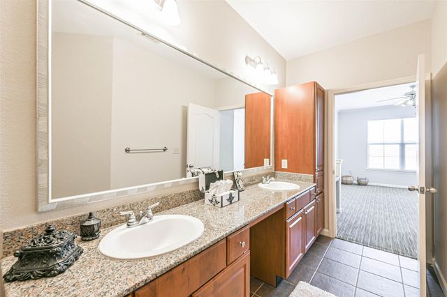 1711 Old Spanish Trail 449, Houston, TX 77054