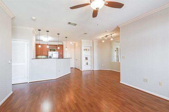 1711 Old Spanish Trail 449, Houston, TX 77054