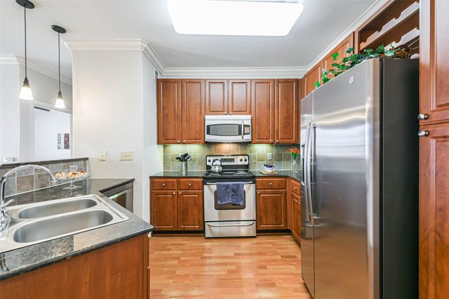 1711 Old Spanish Trail 449, Houston, TX 77054