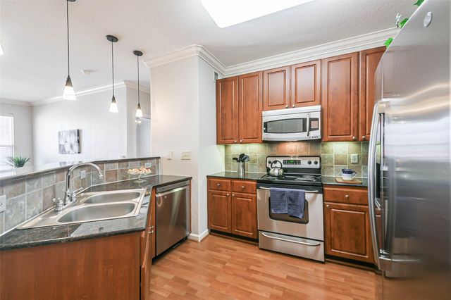 1711 Old Spanish Trail 449, Houston, TX 77054
