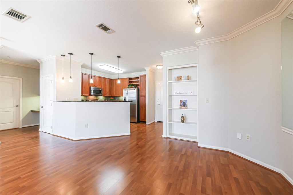 1711 Old Spanish Trail 449, Houston, TX 77054
