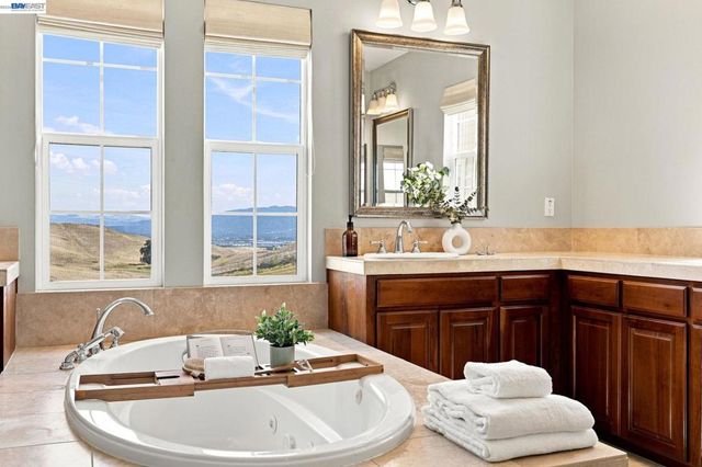 5078 Holborn Way, San Ramon, CA 94582