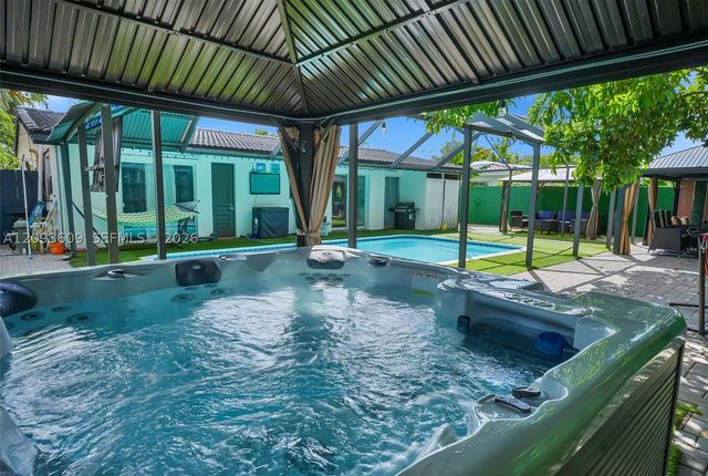 7767 Normandy St, Miramar, FL 33023
