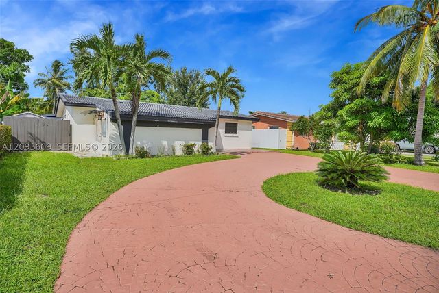 7767 Normandy St, Miramar, FL 33023