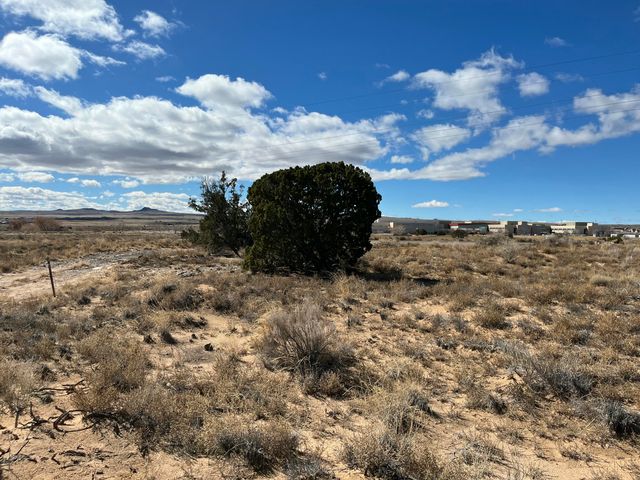 Valiente Road NW, Albuquerque, NM 87120