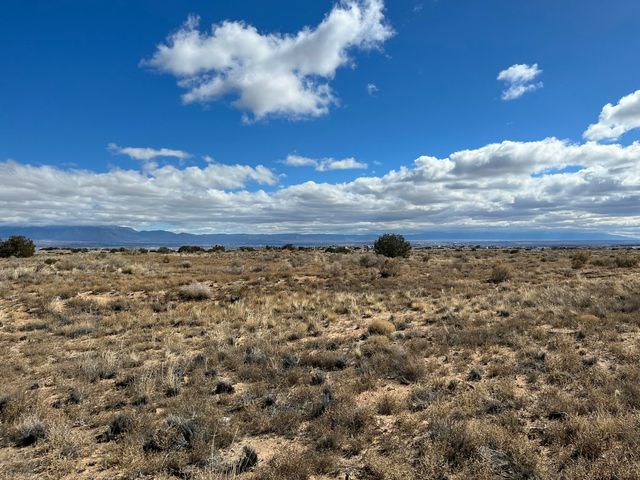 Valiente Road NW, Albuquerque, NM 87120