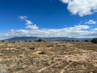 Valiente Road NW, Albuquerque, NM 87120