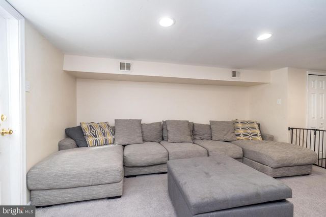 608 NATALIE LN, Norristown, PA 19401