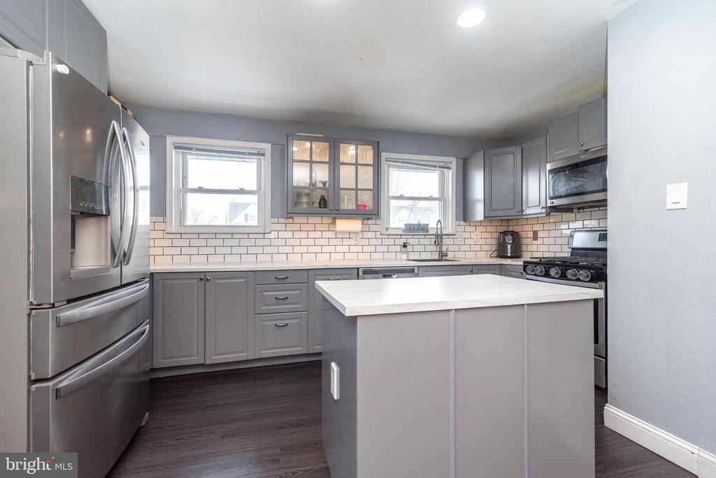 608 NATALIE LN, Norristown, PA 19401