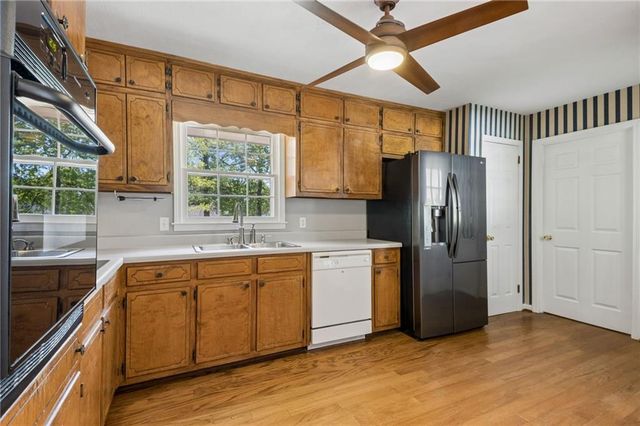 968 Gunter Circle, Lawrenceville, GA 30043