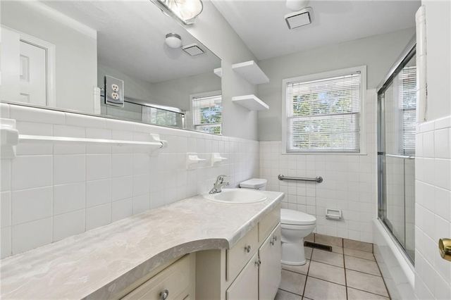 968 Gunter Circle, Lawrenceville, GA 30043