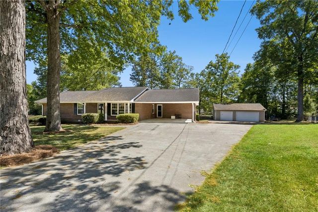 968 Gunter Circle, Lawrenceville, GA 30043