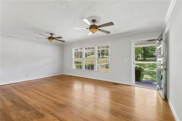 968 Gunter Circle, Lawrenceville, GA 30043