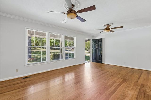 968 Gunter Circle, Lawrenceville, GA 30043