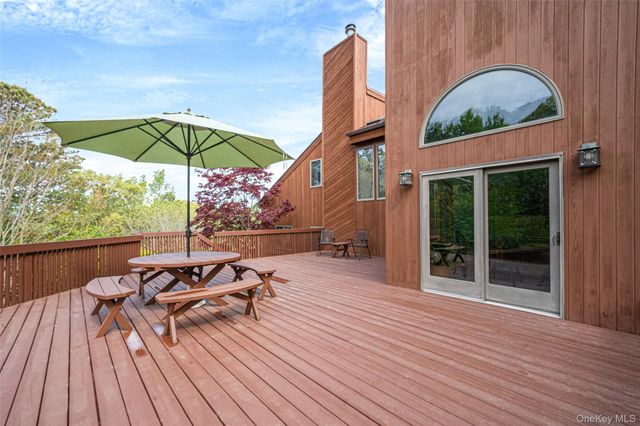 72 Jean Court, Riverhead, NY 11901