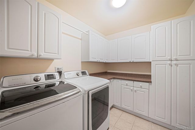 72 Jean Court, Riverhead, NY 11901