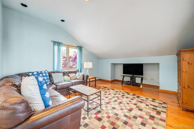 72 Jean Court, Riverhead, NY 11901