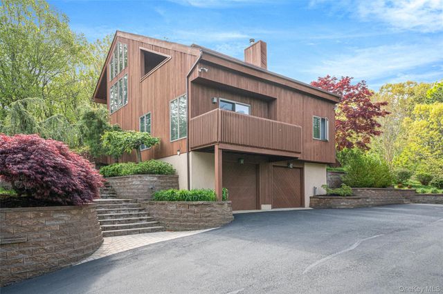 72 Jean Court, Riverhead, NY 11901