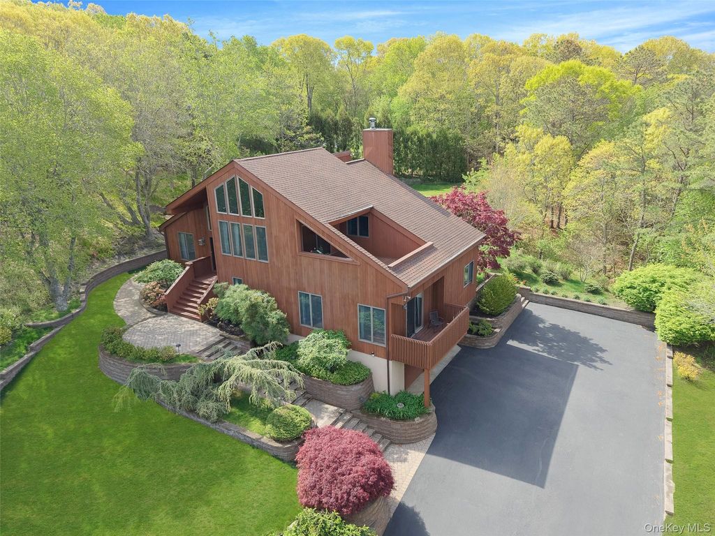 72 Jean Court, Riverhead, NY 11901