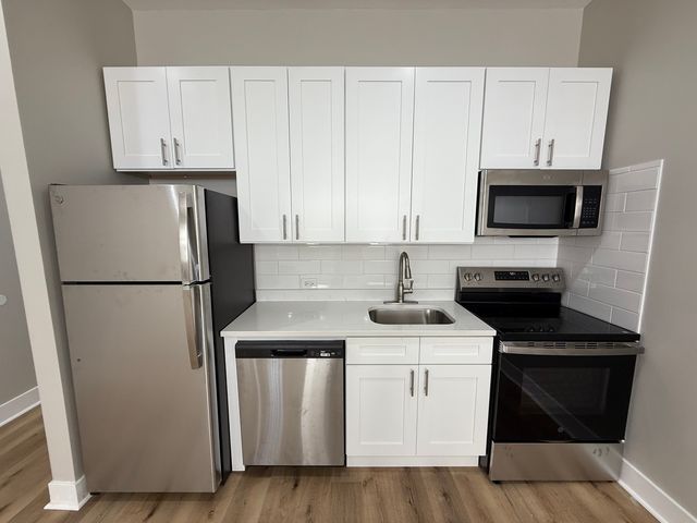 3155 N Long Avenue 1, Chicago, IL 60641