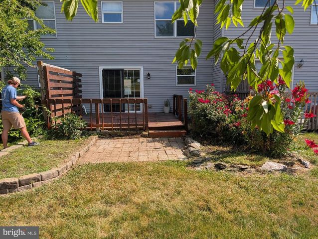 152 ACORN LN, Mountville, PA 17554