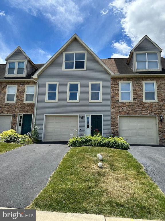 152 ACORN LN, Mountville, PA 17554