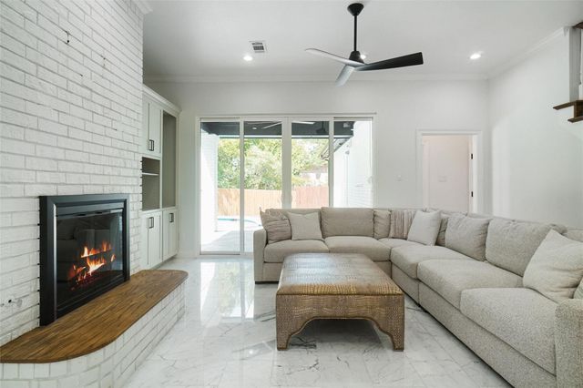 1002 Woodvale Court, Colleyville, TX 76034