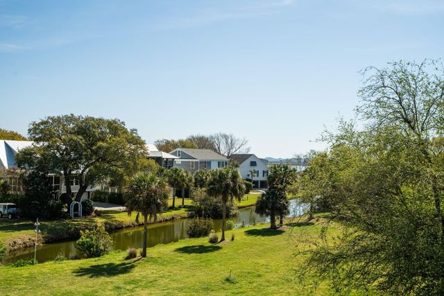 772 Gate Post Drive, Mount Pleasant, SC 29464