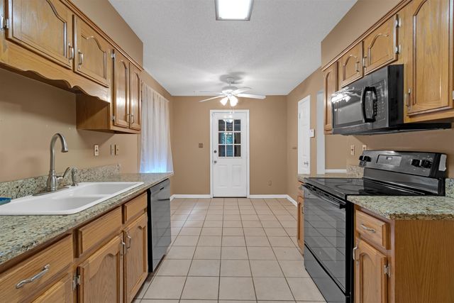 9161 VALKRIE LN, Lakeland, TN 38002