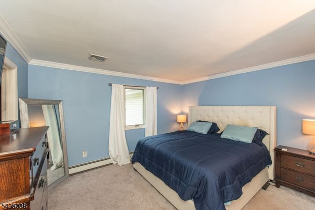 111 Mckinley Ave, East Hanover Twp., NJ 07936