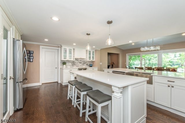 111 Mckinley Ave, East Hanover Twp., NJ 07936
