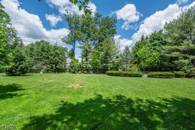 111 Mckinley Ave, East Hanover Twp., NJ 07936