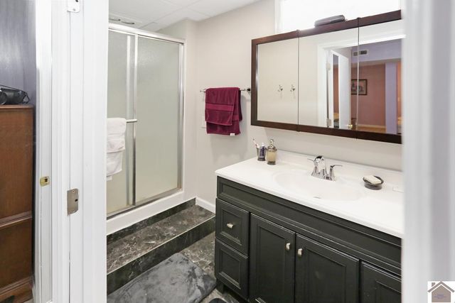 588 Cambridge Shores Drive, Gilbertsville, KY 42022